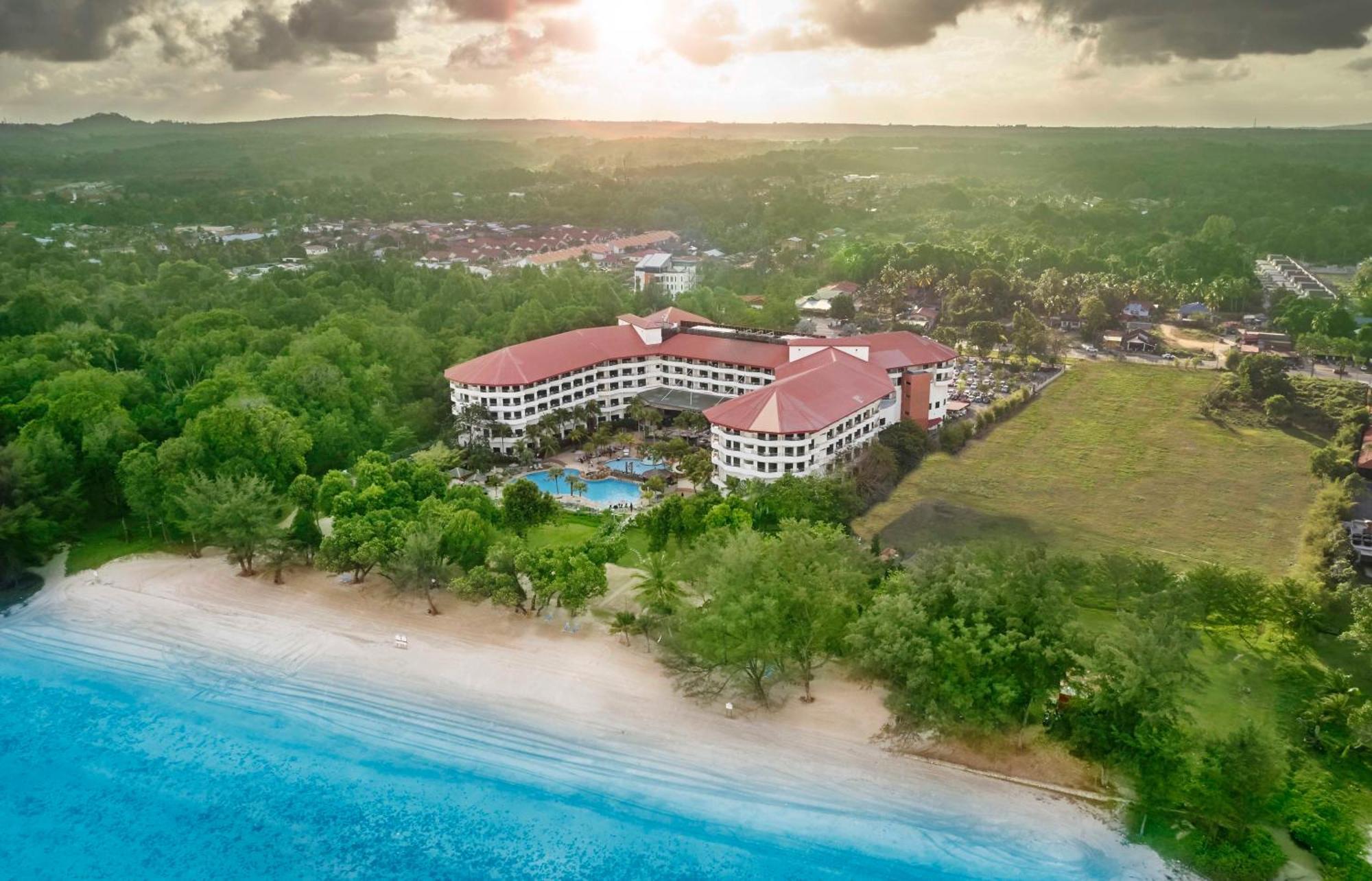 Swiss-Garden Beach Resort, Kuantan Exterior photo